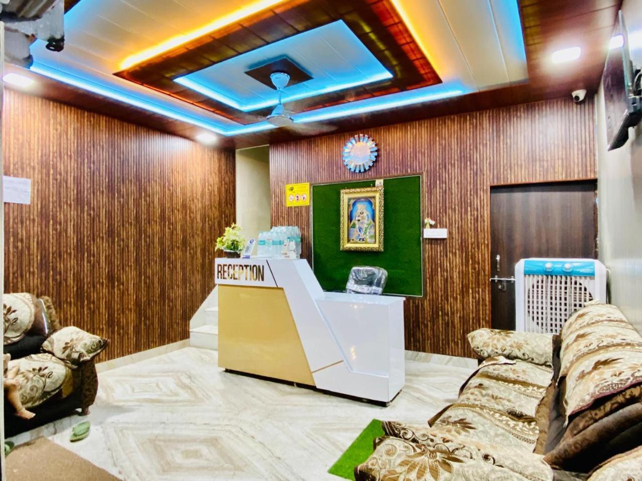 The Raman Palace- A Budget Hotel Матхура Екстер'єр фото